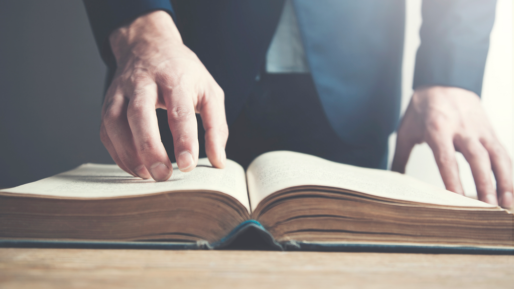 Campos de aprendizados: conheça as áreas de estudo de teologia